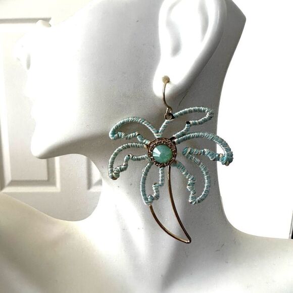 Lauren Conrad thread wrapped palm tree earrings - Picture 3 of 8